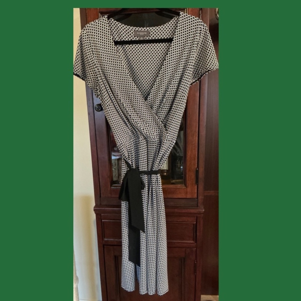 LIZ CLAIBORNE FAUX WRAP DRESS SIZE 10